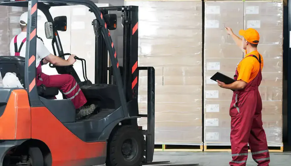 eSafetyFirst - Handling Loads in a Warehouse: Safety Concerns
